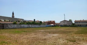 02_La zone de l’ancienne usine, après les opérations de démolition et d’assainissement
