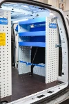 03_Accessoires de blocage et étagères de rayonnage sur Proace City pour vétérinaire