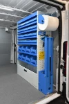 03_Paroi entrepôt sur Jumper avec conteneurs en plastique amovibles Syncro et porte-étau