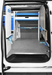 04_Paroi séparation cabine avec accessoires d’arrimage à bord de Opel Vivaro