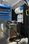 04_Réservoir carburant, kit lave-mains et dérouleur de papier sur Jumbo Transit