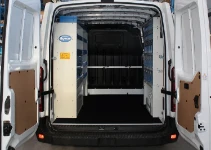 Aménagement interne  fourgon pour portes d’entrée et portails