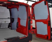 Coté droit panneaux de protection et plancher pour Proace