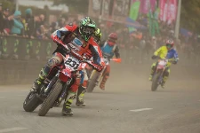 Matteo Gallan en selle durant le Ladbroke Superbike, avec le numéro 231