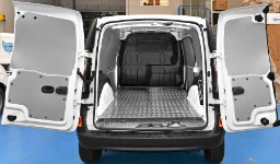 NISSAN NV250 02a