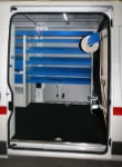 Niveaux d’étagères sur véhicule utilitaire pour solaire thermique