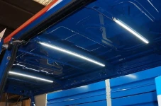 Puissants plafonniers avec lumière LED