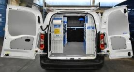 01_Citroën Berlingo avec aménagement Syncro System pour électricien