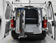 01_Scudo l2 h1 équipé avec une rampe pour entreprise de nettoyage