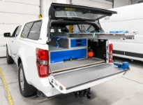 02_Isuzu Dmax avec glissière et bloc-tiroirs sous-plancher pour pickup