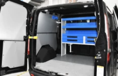 02_Revêtement parois et sol pour Ford Custom par Syncro