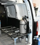 03_coté droit Opel Combo avec châssis Syncro sur mesure pour bouteilles de plongée