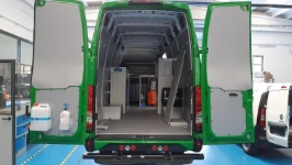 03_Interne Daily Iveco avec meubles et accessoires Syncro System