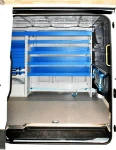 04_Crafter VW avec dispositif arrimage valises et accessoires d’arrimage Syncro System