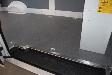 06_Emmarchement renforcé avec profil en inox pour Crafter