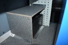 12_Compartiment au sol pour batteries à bord de Crafter avec aménagement spécial