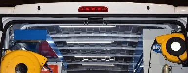 Dérouleur de tuyaux et dérouleur de câbles connectés au groupe électrogène