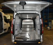 Ford Custom aménagé pour transport cercueils