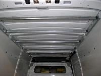 Fourgons transport portemanteaux